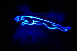 проектор заднего бампера jaguar проекция логотипа на бампер