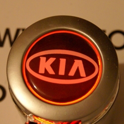 пепельница с подсветкой kia пепельницы с подсветкой логотипа