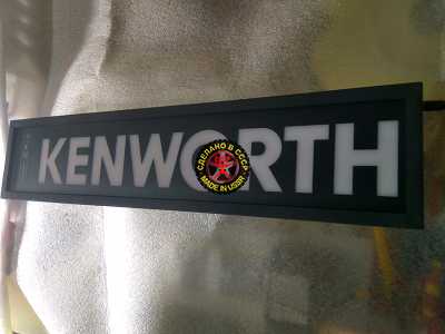 Картина логотип в спальник Kenworth