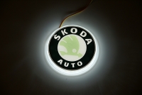 светящийся логотип skoda superb объёмные логотипы
