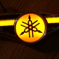 Светодиодные поворотники с логотипом Yamaha