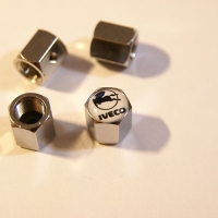 колпачки на ниппель iveco с ключом колпачки на ниппель с логотипом
