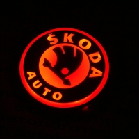 светящийся логотип skoda superb объёмные логотипы