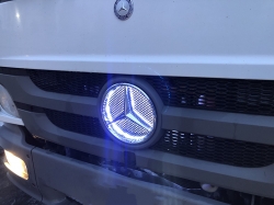 Подсветка логотипа грузовика Mercedes-Benz Atego