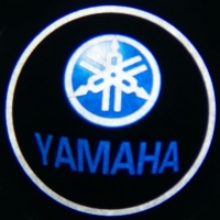 Беспроводная подсветка дверей с логотипом yamaha