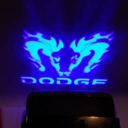проектор заднего бампера dodge проекция логотипа на бампер