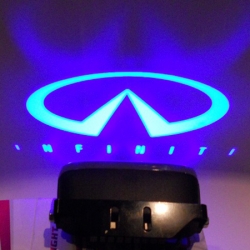 проектор заднего бампера infiniti проекция логотипа на бампер