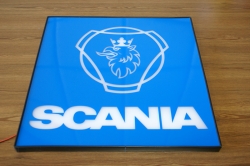 табличка светящаяся в спальник scania логотипы скания