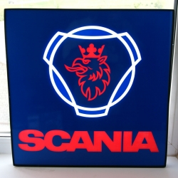 табличка светящаяся в спальник scania логотипы скания