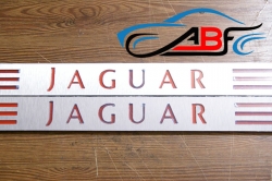 пороги с подсветкой jaguar xkr зеркальные накладки на пороги c подсветкой
