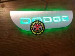 накладки на пороги с подсветкой dodge зеркальные накладки на пороги c подсветкой
