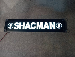 Светящаяся табличка под лобовое стекло Shacman. Светящаяся табличка на лобовое стекло Shacman была изготовлена на заказ. Shacman китайский самосвал очень распространён в России,  самосвалы позиционируются в качестве самоходных машин, которые способны прои