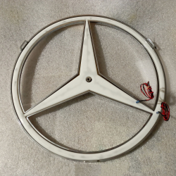 Подсветка логотипа грузовика Mercedes mp5,мужу,брату,любимому,подарок,купить,заказать,доставка,установка,тюнинг,проектор,логотип,подсветка,led,tuning,светодиодный,оплата,самовывоз,эмблема,logo,car,Москва,Спб,Екатеринбург,Краснодар,Нижний Новгород,Новос