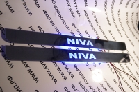 накладки на пороги с подсветкой niva 2121, длинные зеркальные накладки на пороги c подсветкой