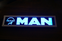табличка man логотипы ман