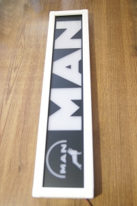 табличка man логотипы ман