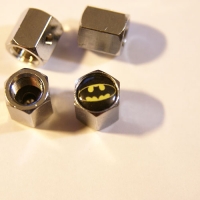 Колпачки на ниппель Batman