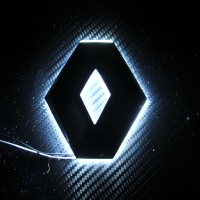 подсветка логотипа renault sandero, перед подсветка логотипа